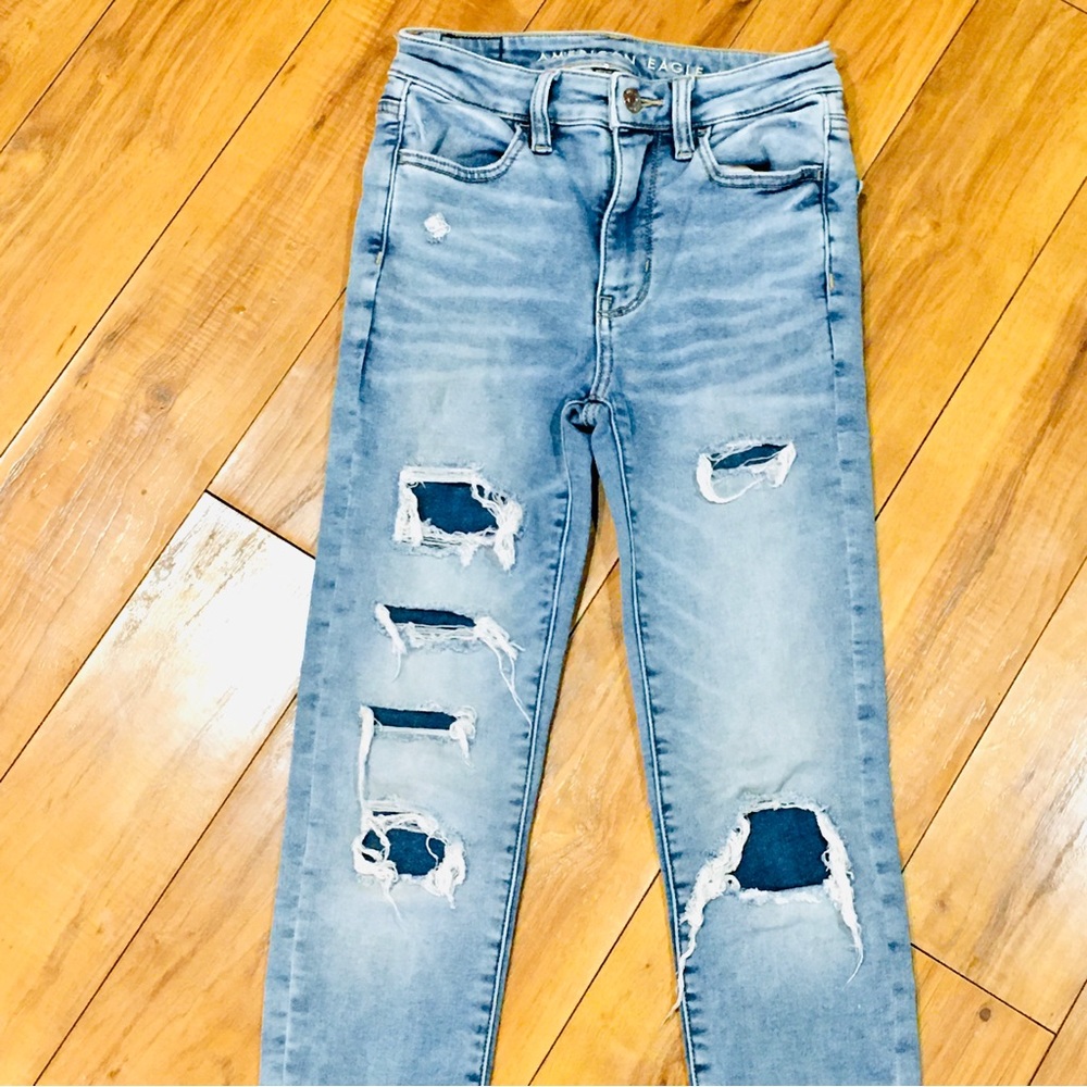 American Eagle Distressed Patch Light Wash Skinny… - image 4